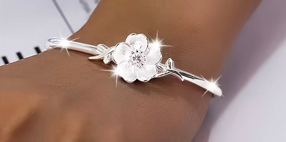 Bohemian Stainless Steel Adjustable Flower Cuff Bangle Bracelet | Silver